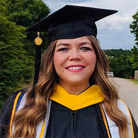 Danielle Upham '19 '21G, BS in Marketing with a concentration in Social Media Marketing and MS in Marketing with a concentration in Digital Marketing at SNHU.