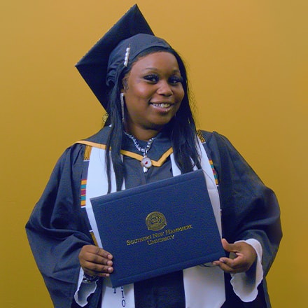 Jazzmen Shipp, a 2025 SNHU graduate who earned an associate degree in business administration.