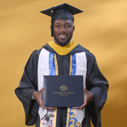 Jerron Trice, a 2024 SNHU graduate who earned his bachelor's degree in business administration. 