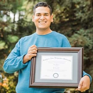 Juan Munoz '22 '24MBA, bachelor's in general studies and Master of Business Administration (MBA) from SNHU.