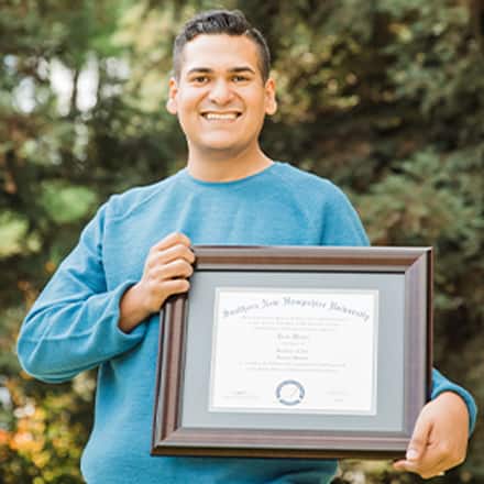Juan Munoz '22 '24MBA, bachelor's in general studies and Master of Business Administration (MBA) from SNHU.