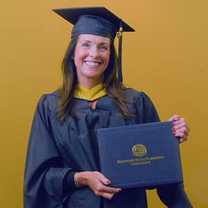 Mary Broderick '24MSN, Master of Science in Nursing graduate from SNHU.