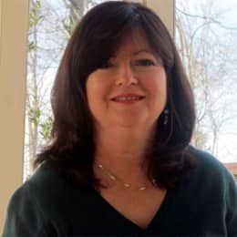 Suzette Pounds, an adjunct accounting instructor in SNHU's online master’s in accounting program.