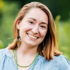 Alicia Gagne, a career advisor at SNHU and 2020 MBA graduate.