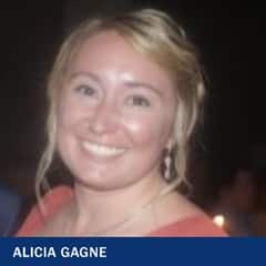 Alicia Gagne, a 2020 MBA graduate and career advisor at SNHU