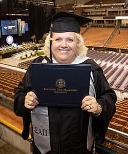Nena Donovan at SNHU's 2018 commencement.