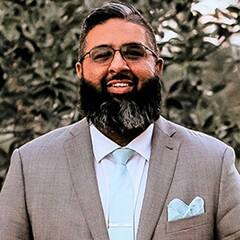 Faizan Malik, a 2021 SNHU graduate with an MBA.