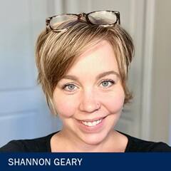 Shannon Geary '16, a peer tutor at SNHU.