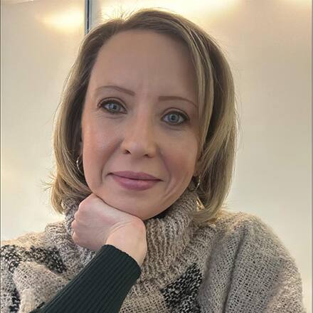 Jacinta A. Stark, a 2019 bachelor's in sociology graduate from SNHU.