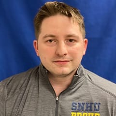 Justin Reedy, a 2021 SNHU graduate with an MBA.