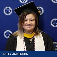 Kelly Anderson, a 2022 SNHU graduate who earned her master's degree in forensic psychology.