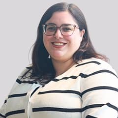 Kelly Levine, an academic advisor at SNHU, supporting computer science, geoscience and environmental science students.