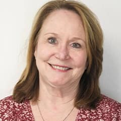Leslie Minich, CPA, an accounting instructor at SNHU.