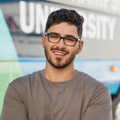 Naeem Jaraysi, a 2020 SNHU graduate who earned his Master of Science in Marketing.
