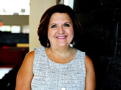 Dr. Susan McKenzie, a senior associate dean of STEM programs at SNHU.