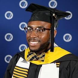 Rakia Green, a 2023 SNHU Master of Science in Healthcare Administration graduate