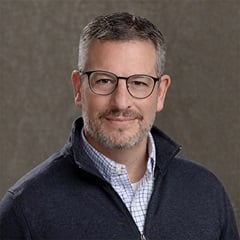 Dr. Robert Shindell, a graduate business instructor at SNHU.