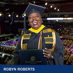 Robyn Roberts, a 2023 SNHU graduate with a bachelor’s in business administration