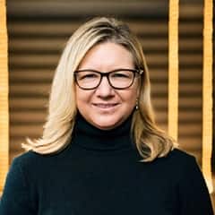 Stephanie Worrell, a graphic design adjunct faculty member at SNHU.