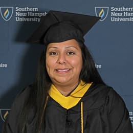 Susana Ashooh '23, bachelor of science in nursing graduate at SNHU