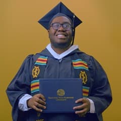 Ted Akonor '25, SNHU graduate with a bachelor's in graphic design.