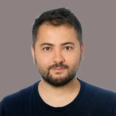 Ulugbek Miniyarov '21, who earned his bachelor's in computer science with a concentration in software engineering from SNHU.