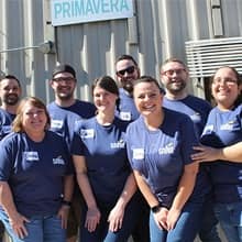 A group of employees from SNHU's southwest operations center during a service project in Tucson, Arizona.