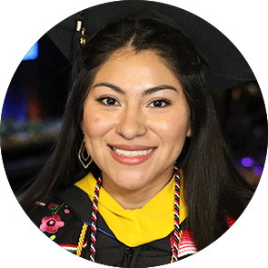 Eliana Cornejo, a 2023 graduate of SNHU's bachelor's in business administration program