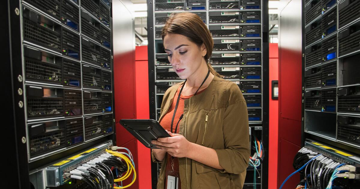 What Can You Do With an Associate Degree in IT? SNHU