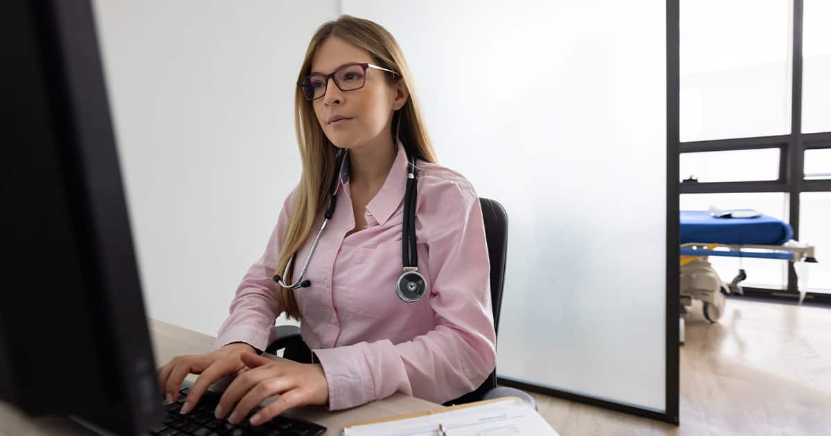 What is Healthcare Administration? | SNHU