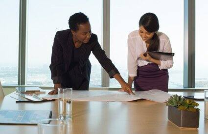 A career adviser helps a student.